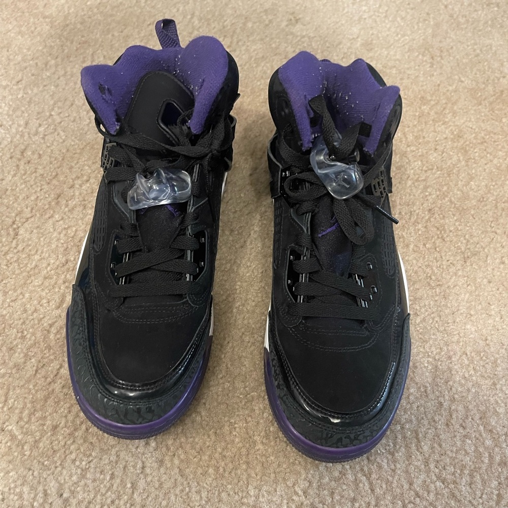Jordan spikes